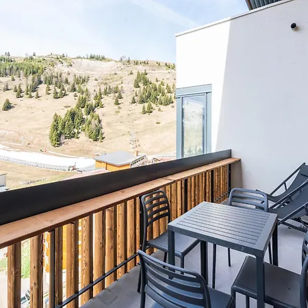 New By The Slopes In L'alpe D'huez Apartment